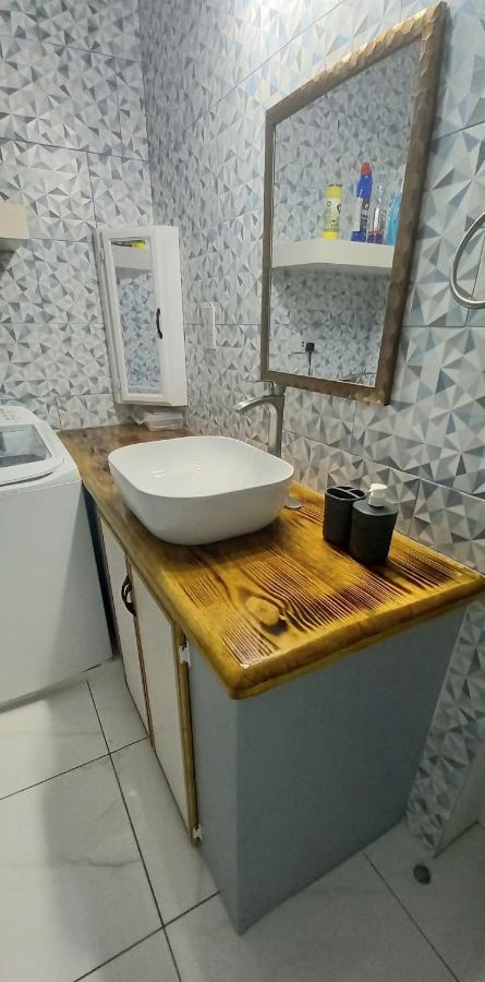 Cozy Vacation Retreat With Free Parking Leilighet Roseau Eksteriør bilde